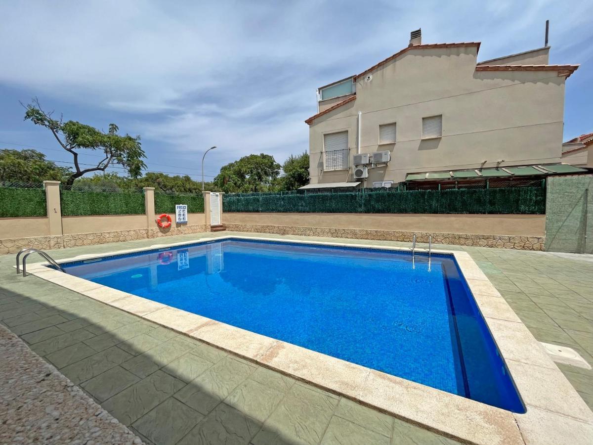 Casa En Vilafortuny Con Barbacoa Piscina Comunitaria Cambrils Zewnętrze zdjęcie